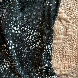 VS Knockout leggings